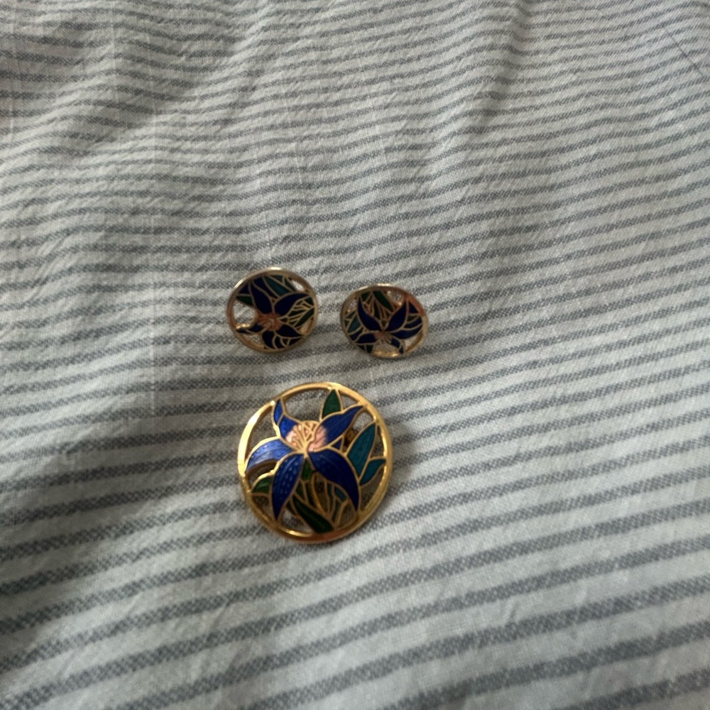 vintage cloisonné enamel brooch and matching earrings